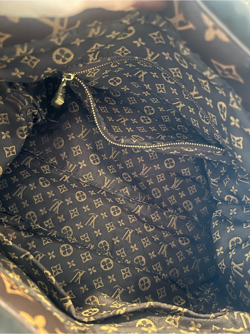 Not aut. Louis Vuitton Black Quilted Monogram Tote with Monogram-Print Handles - Picture 8 of 11